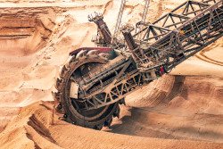 bigstock-Large-Bucket-Wheel-Excavator-M-474610507 (1).jpg