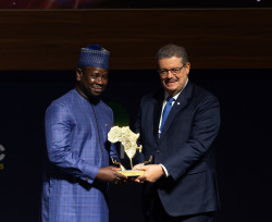 Light-Lounge-Studio-1557-1 gg.jpg